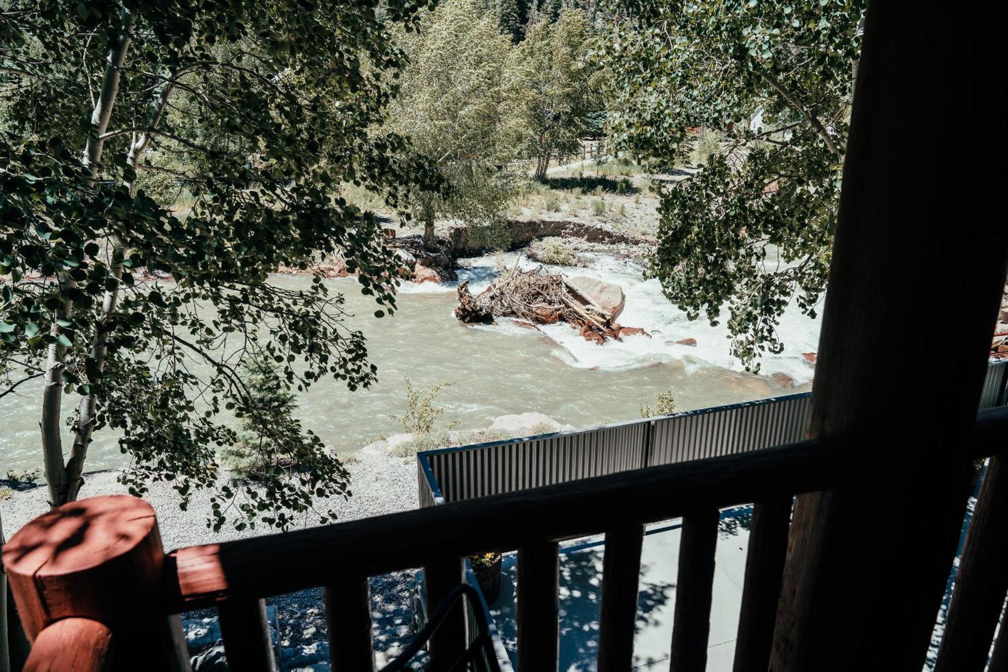 Ouray Riverside Resort - Inn & Cabins 外观 照片