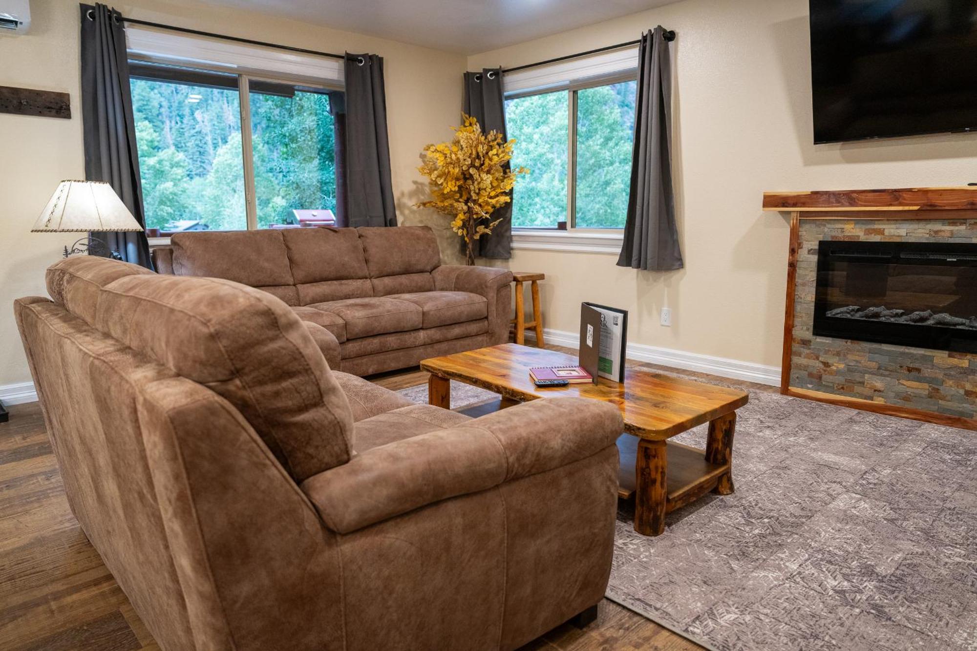 Ouray Riverside Resort - Inn & Cabins 外观 照片