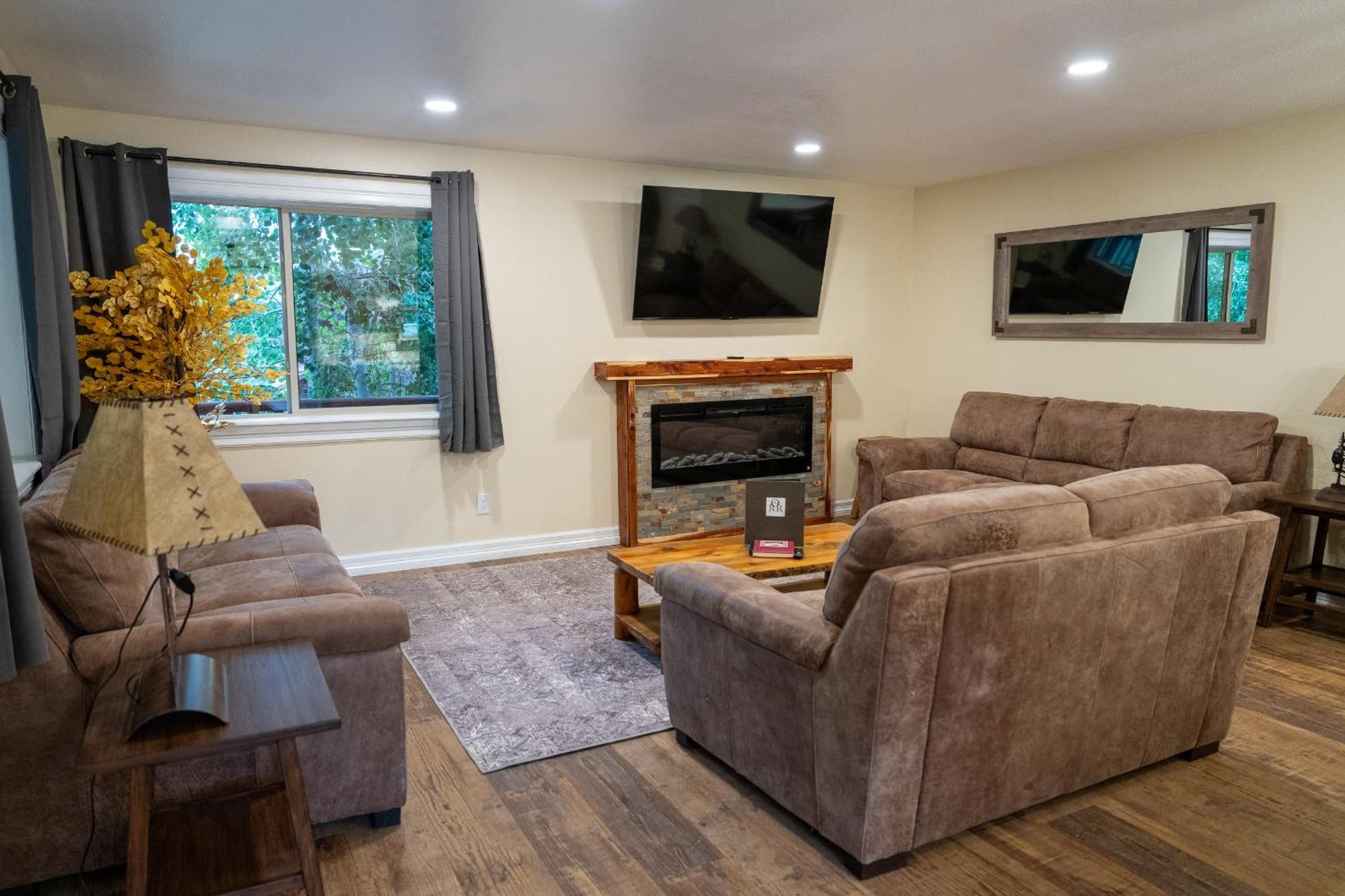 Ouray Riverside Resort - Inn & Cabins 外观 照片