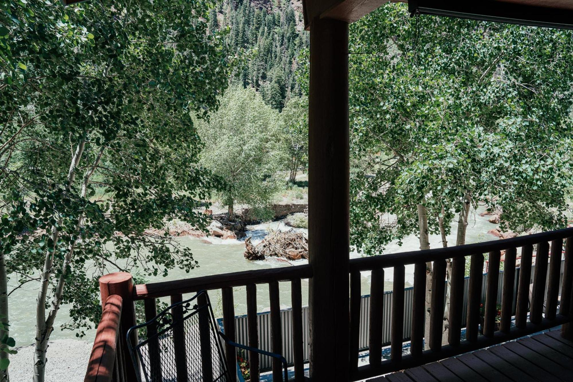 Ouray Riverside Resort - Inn & Cabins 外观 照片
